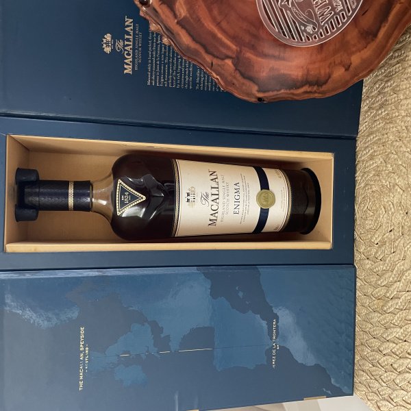 THE MACALLAN ENIGMA + TÁBUA PORTA COPOS